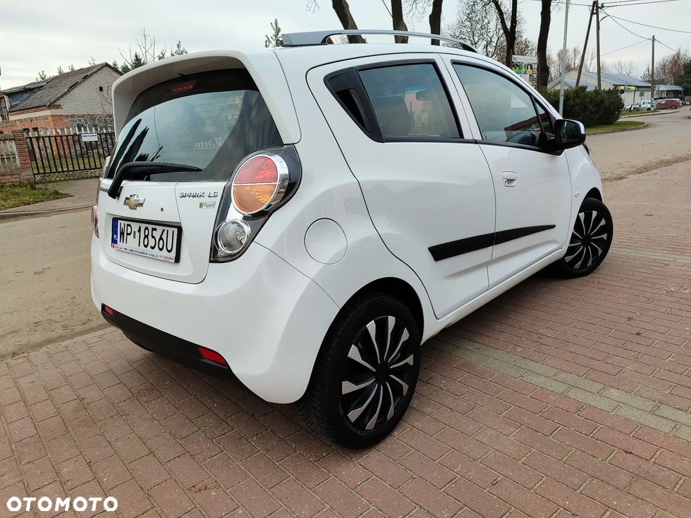 Chevrolet Spark 1.0 LT - 8