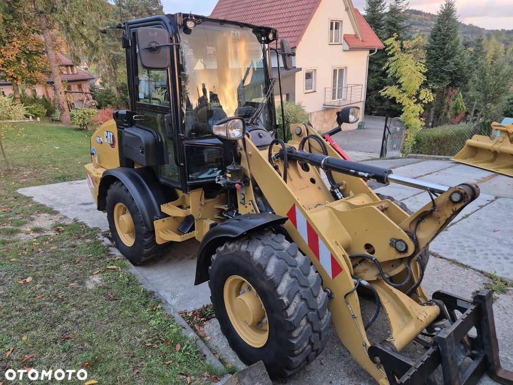 Caterpillar 908M CAT 906 JAK NOWA 700h rok 2022 1000mth - 2