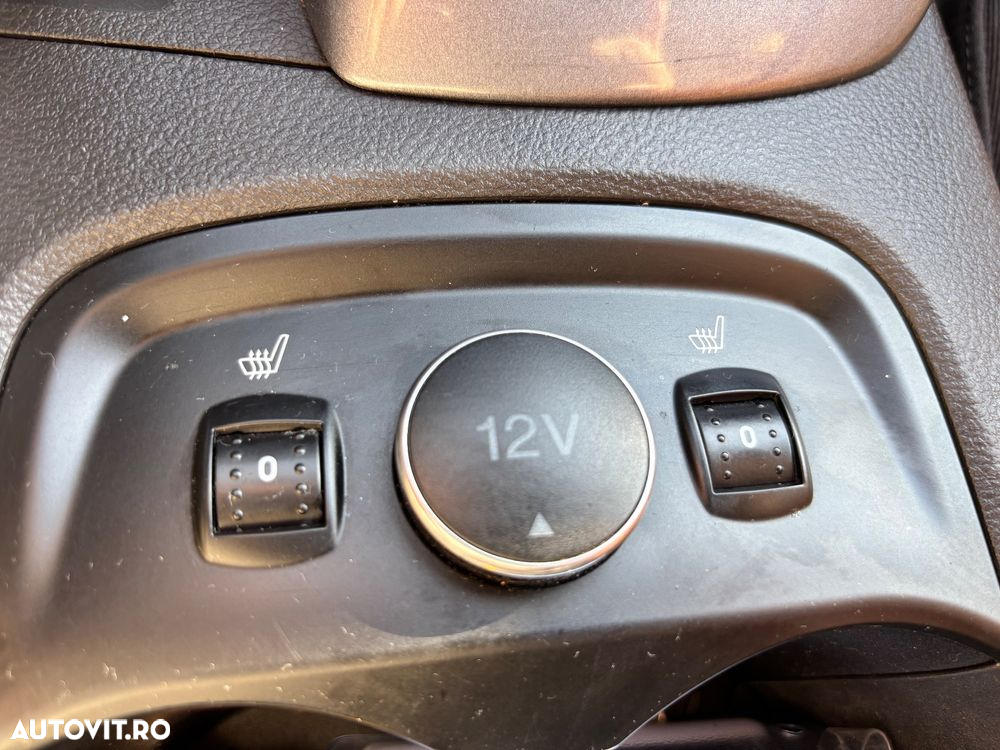 Ford Focus 2.0 TDCI DPF Titanium - 13