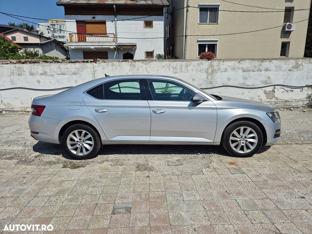 Skoda Superb 2.0 TDI DSG Style - 3