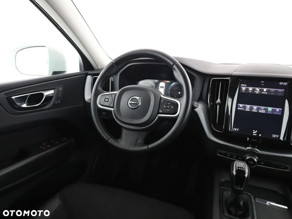 Volvo XC 60 D4 Momentum - 17
