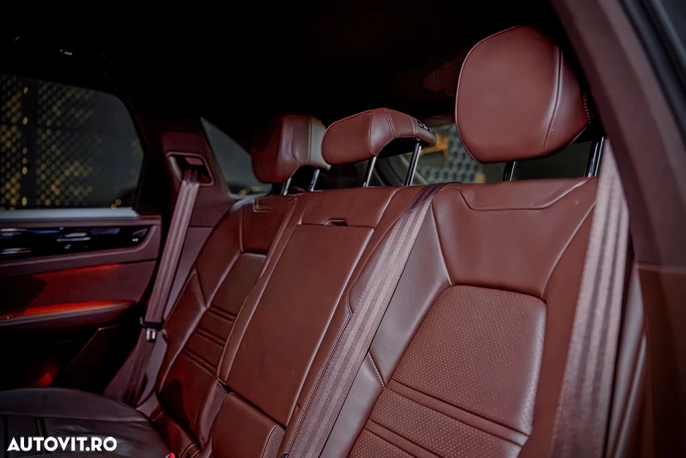 Porsche Cayenne Tiptronic S Platinum Edition - 16