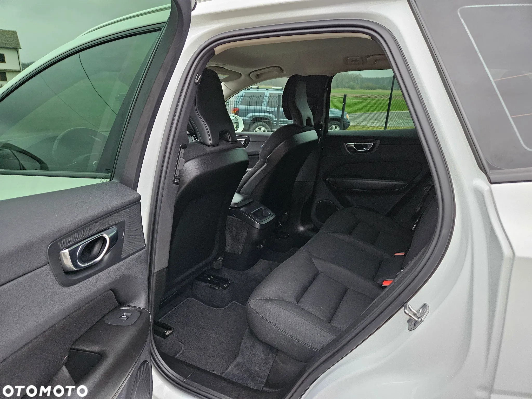 Volvo XC 60 T4 Momentum Pro - 14