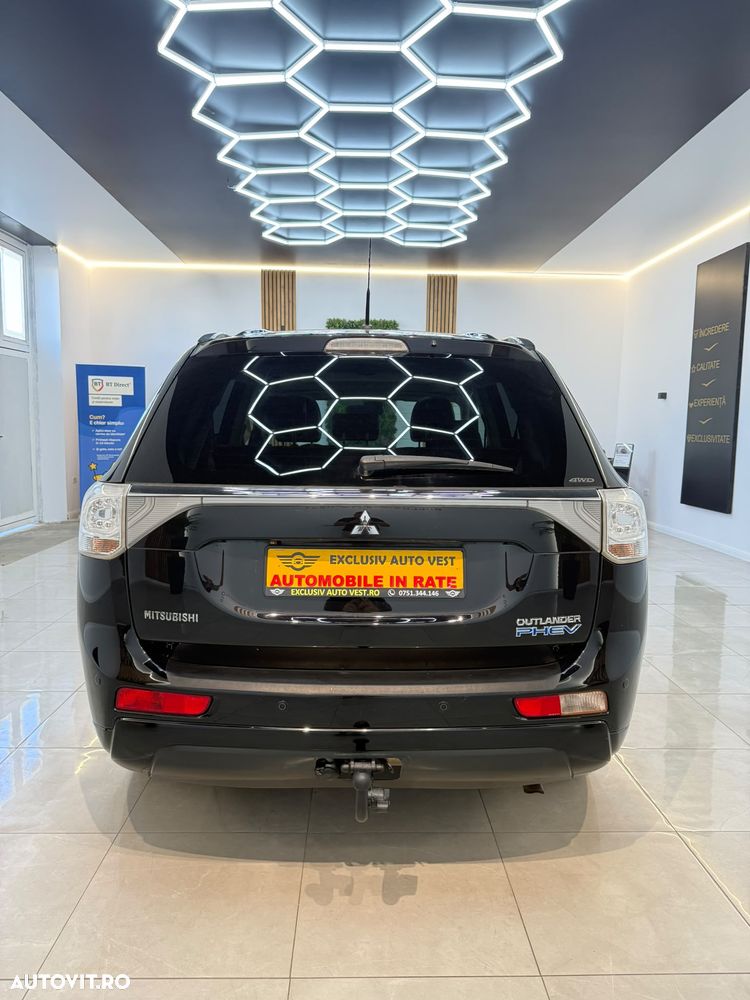 Mitsubishi Outlander - 15