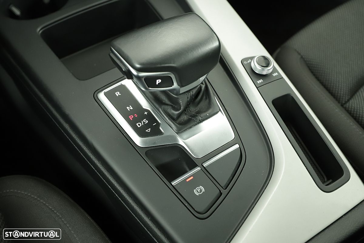 Audi A4 30 TDI S tronic - 13