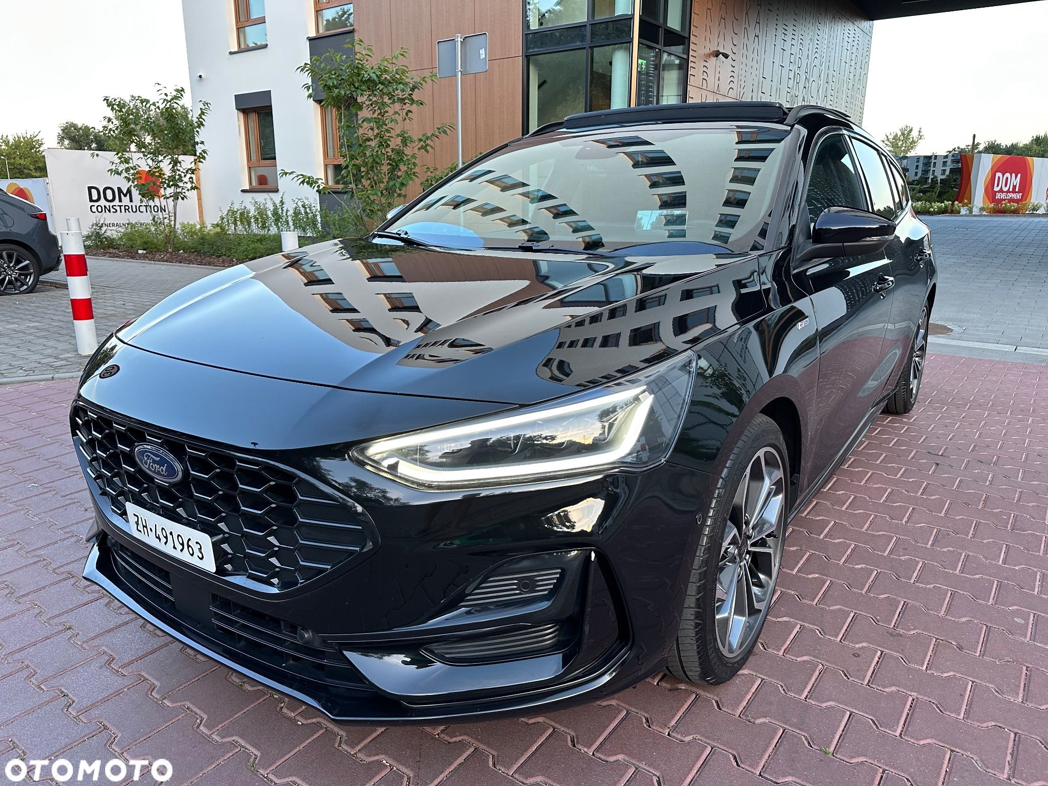 Ford Focus Turnier 1.0 EcoBoost Hybrid ST-LINE X - 1