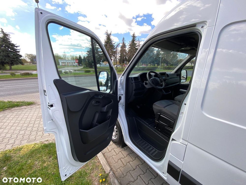 Renault MASTER 2,3 DCI 135KM L2H2 ŚREDNIAK TYLKO 75.000 KM - 30