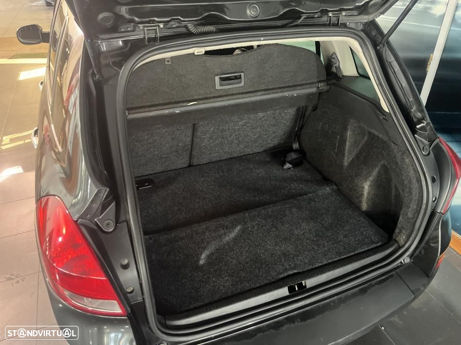 Renault Clio - 7