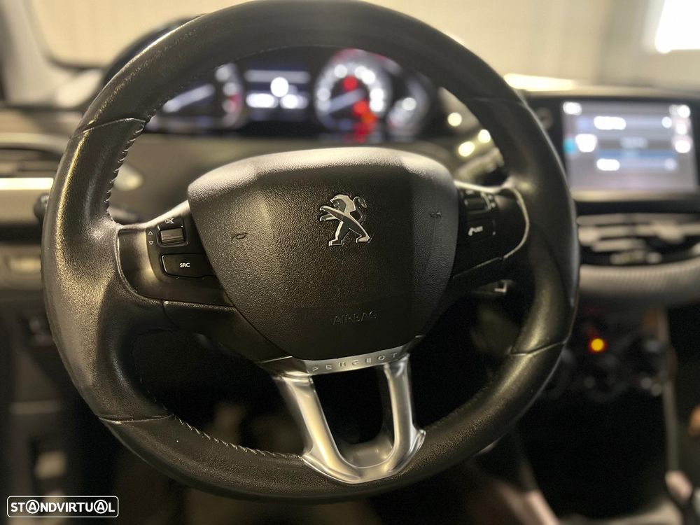 Peugeot 2008 1.2 PureTech Style - 3