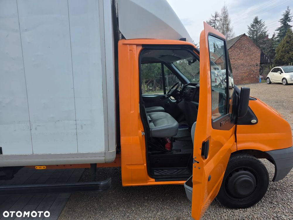 Ford Transit - 26