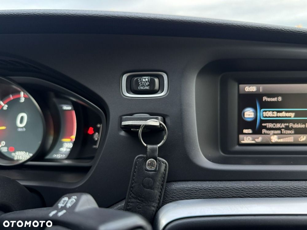 Volvo V40 Cross Country - 21