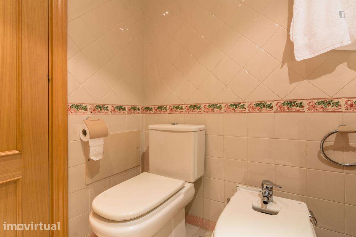 Quarto - localizado em Caparica Lisbon - Grande imagem: 3/31