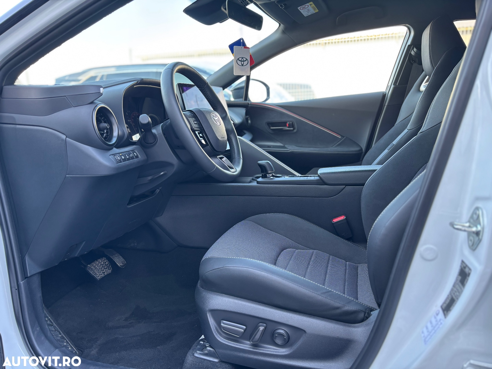 Toyota C-HR 2.0 PHEV 223 CP 4x2 CVT Exclusive - 10