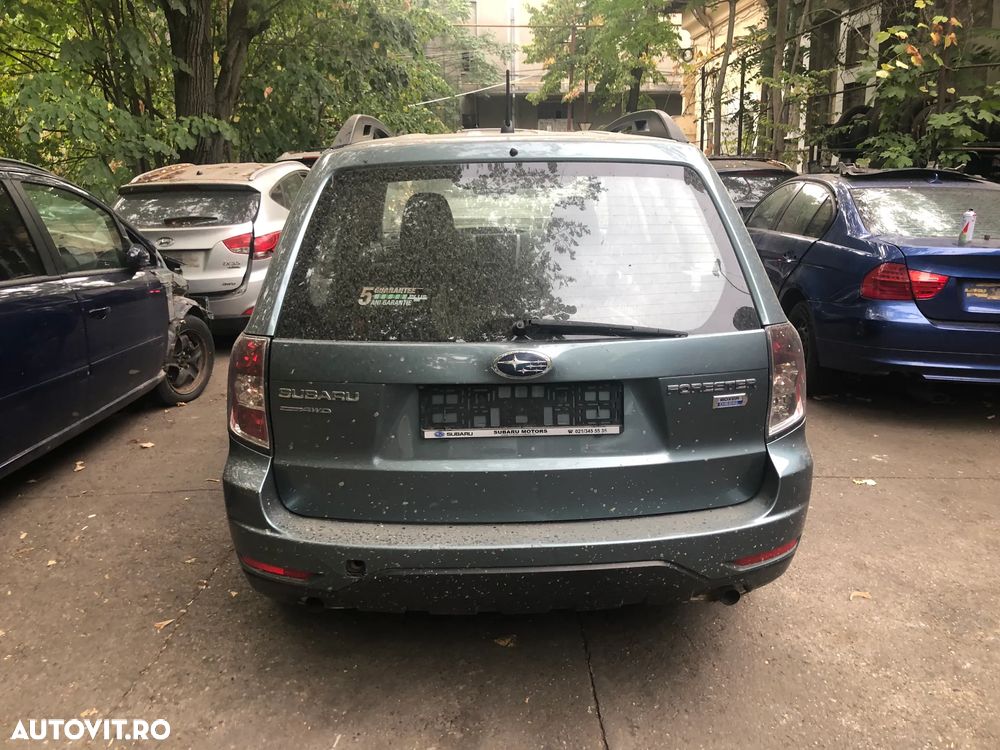 Dezmembrez Subaru Forester 2009 gri verzui 2.0 diesel - 10