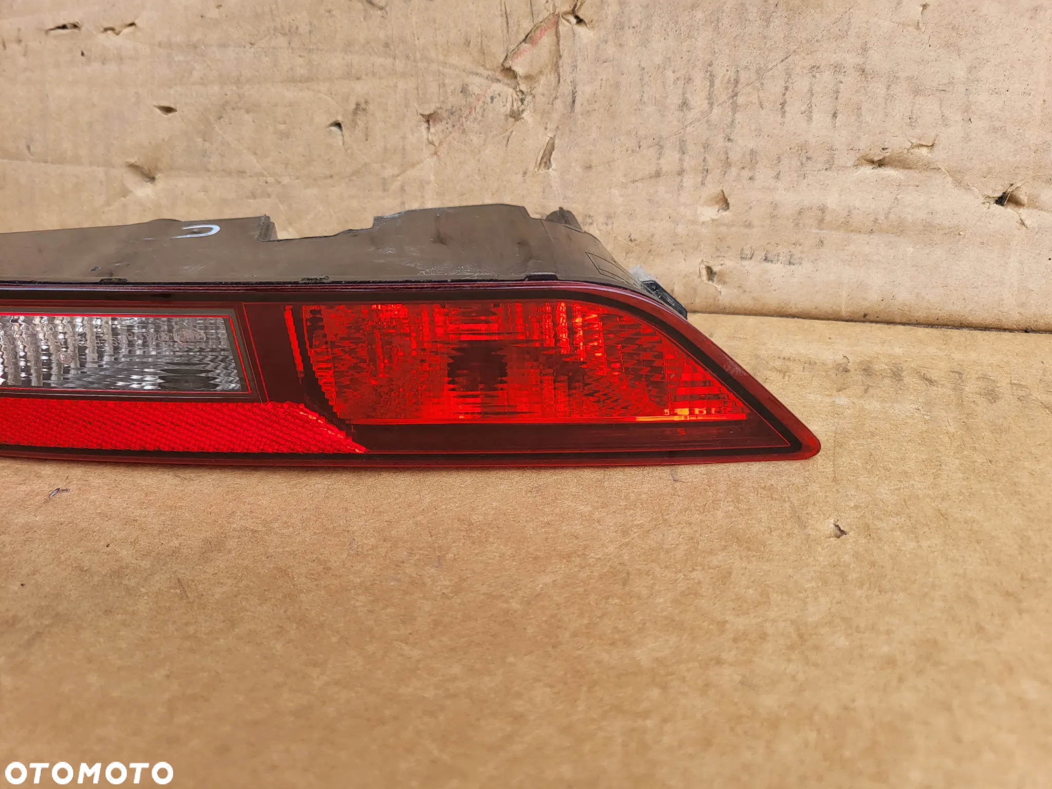 LAMPA TYL W ZDERZAK AUDI Q5 II 80A945070B 80A945069B - 18