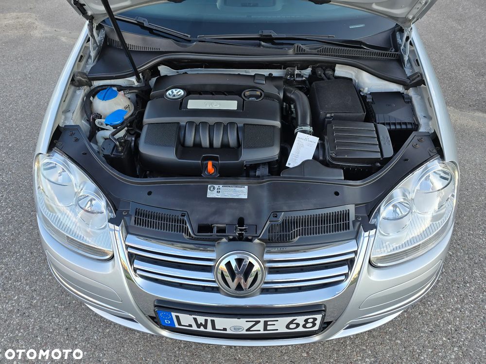 Volkswagen Golf 1.6 Edition - 6