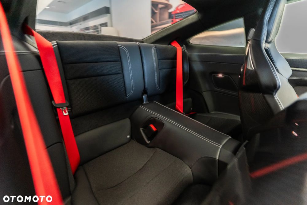 Porsche 911 GT3 Touring PDK - 12