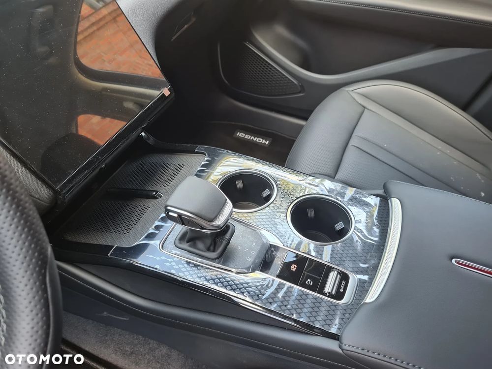 Hongqi HS3 1.5T FWD - 17