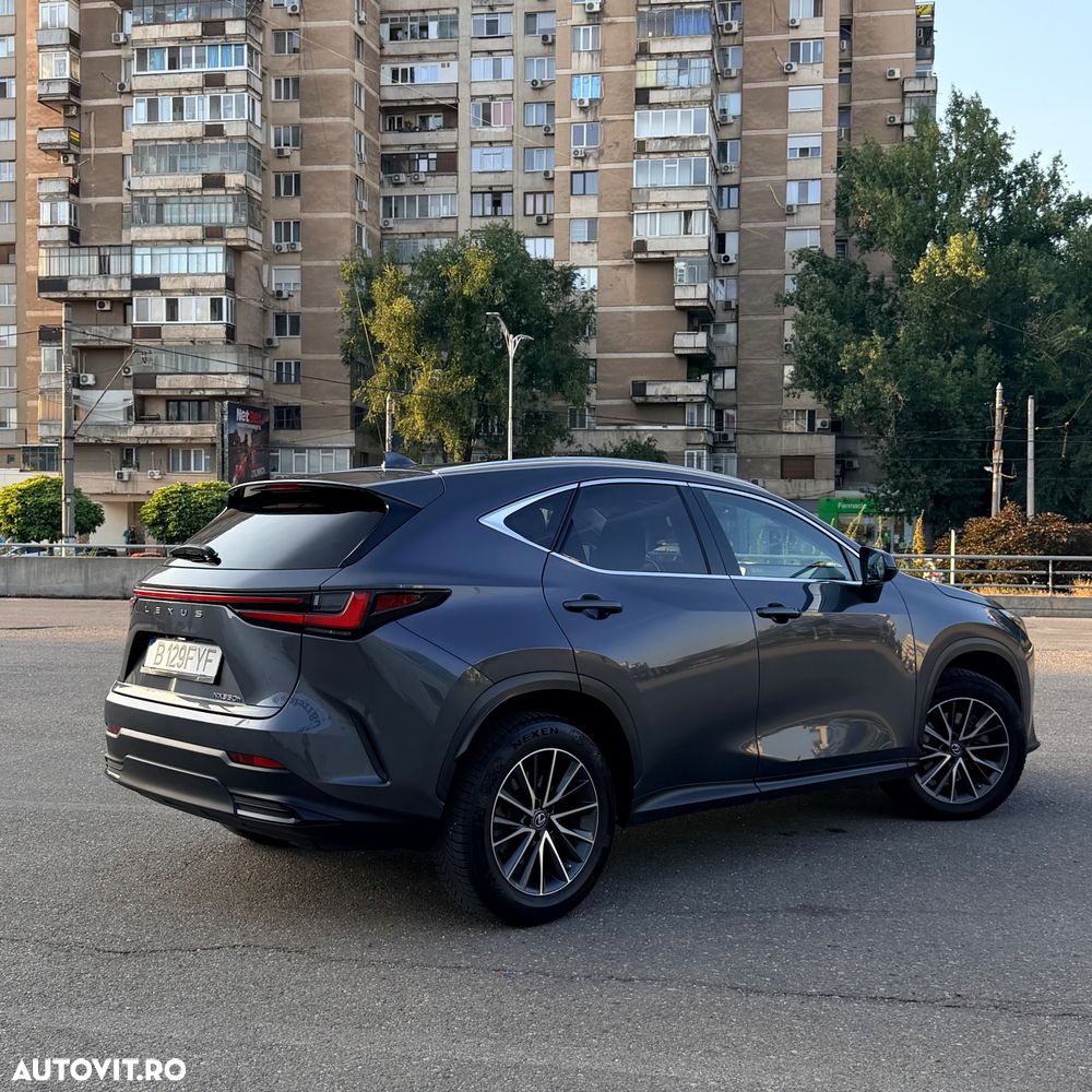 Lexus Seria NX - 12