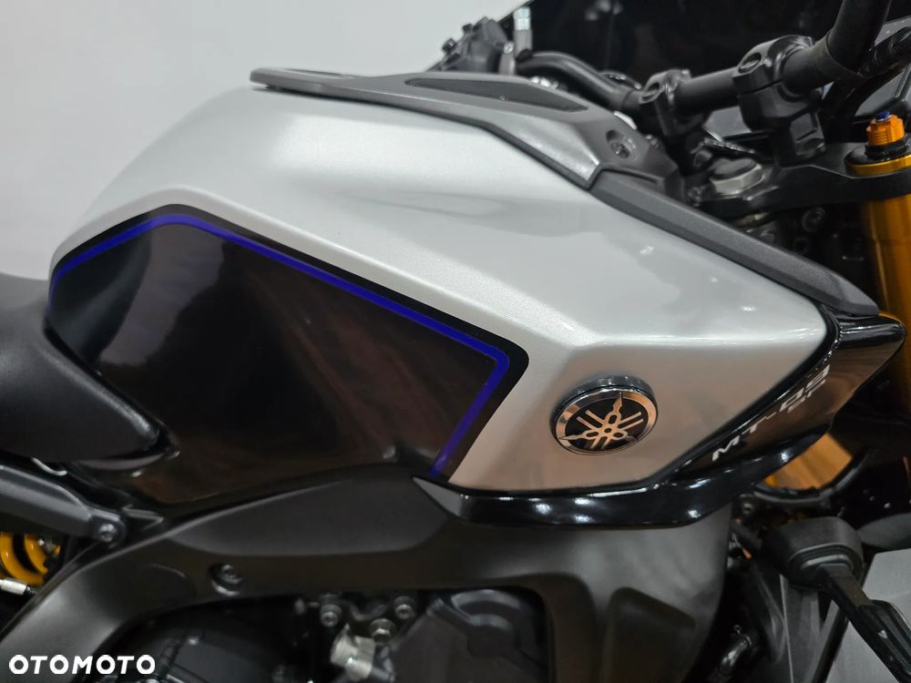 Yamaha MT - 27