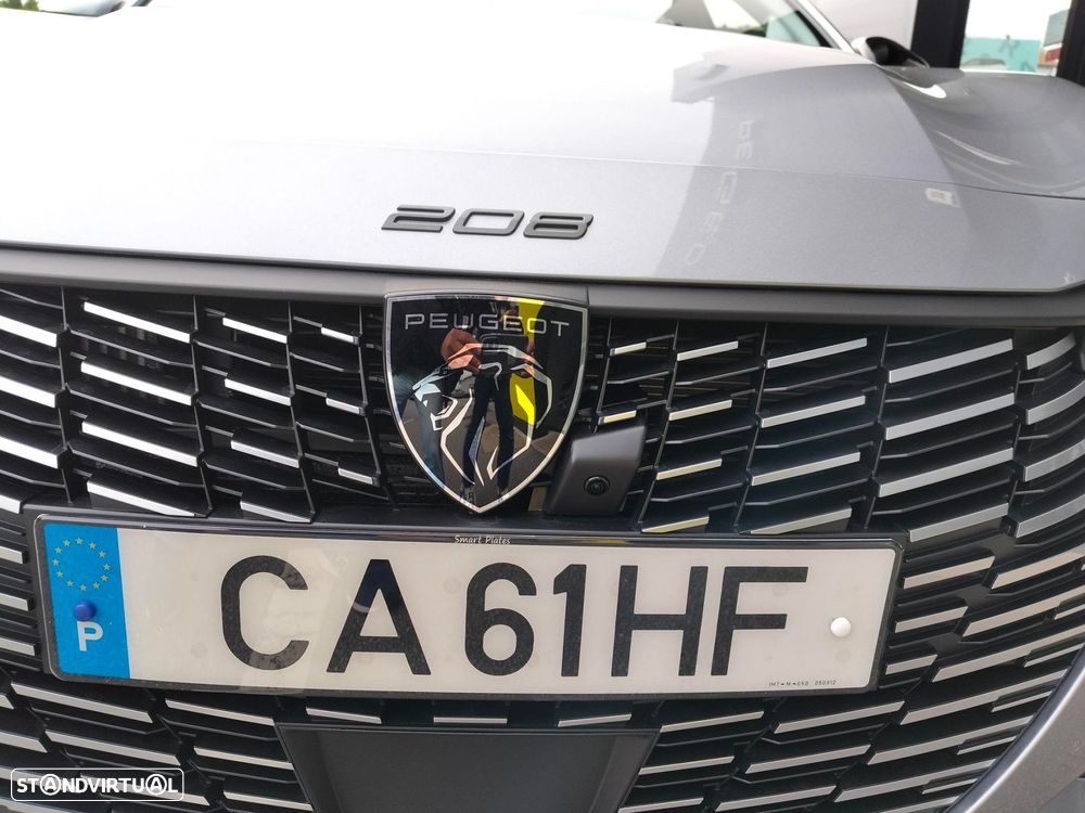 Peugeot 208 - 11