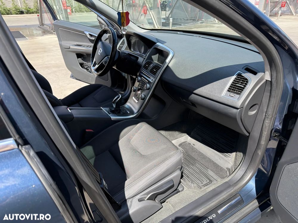 Volvo XC 60 D4 Geartronic Momentum - 16