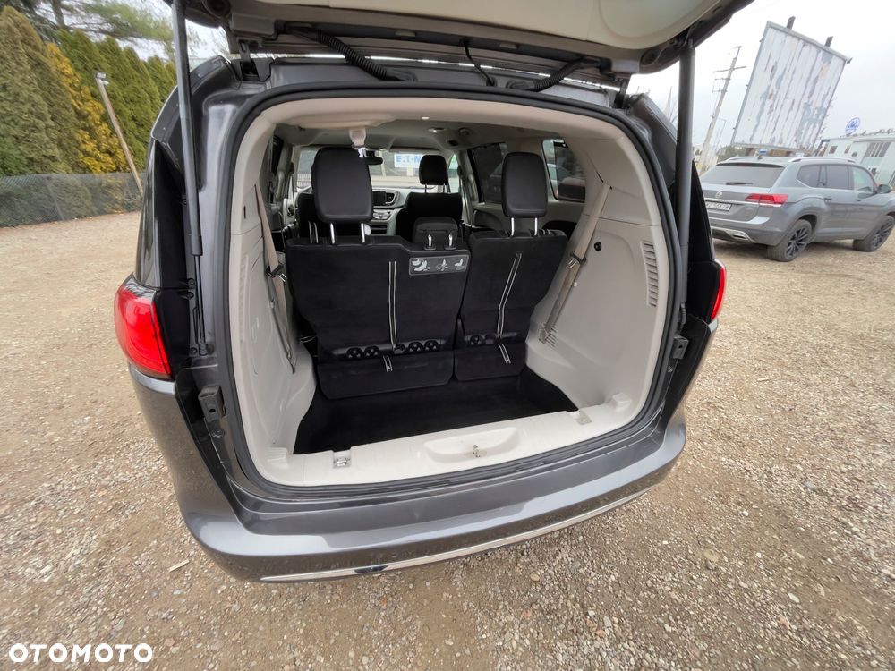 Chrysler Pacifica - 31