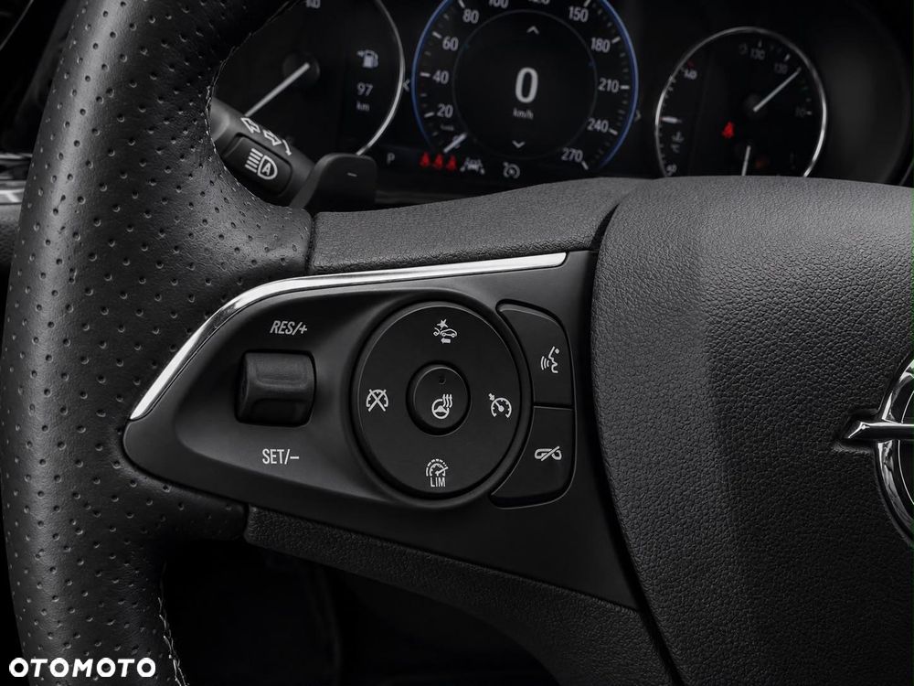Opel Insignia - 14