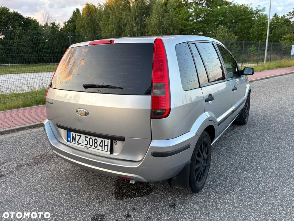 Ford Inny - 3