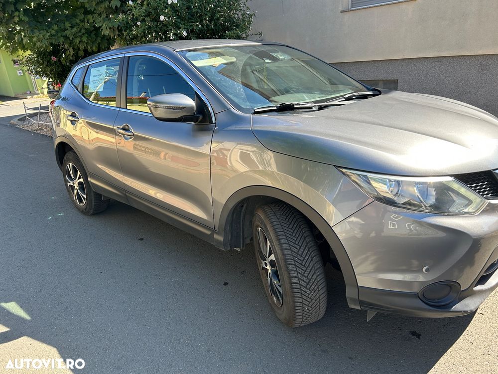 Nissan Qashqai - 1