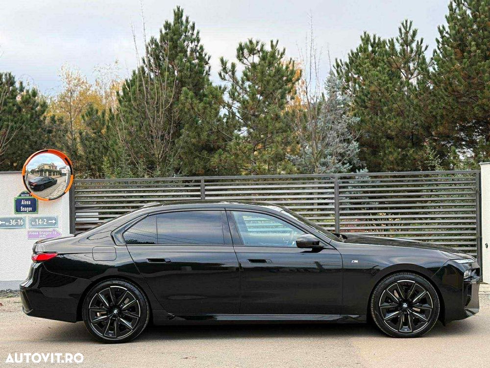 BMW Seria 7 730d xDrive MHEV - 4
