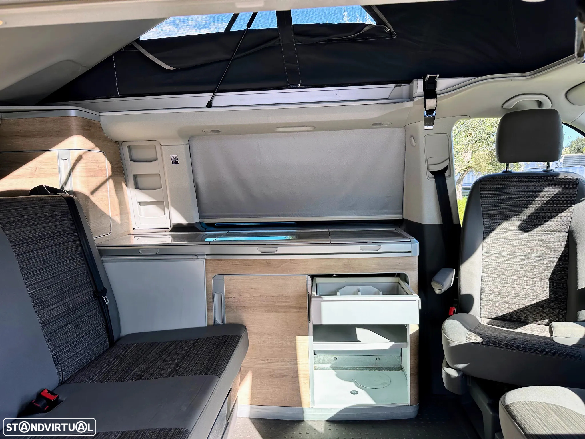 VW California Coast - 13