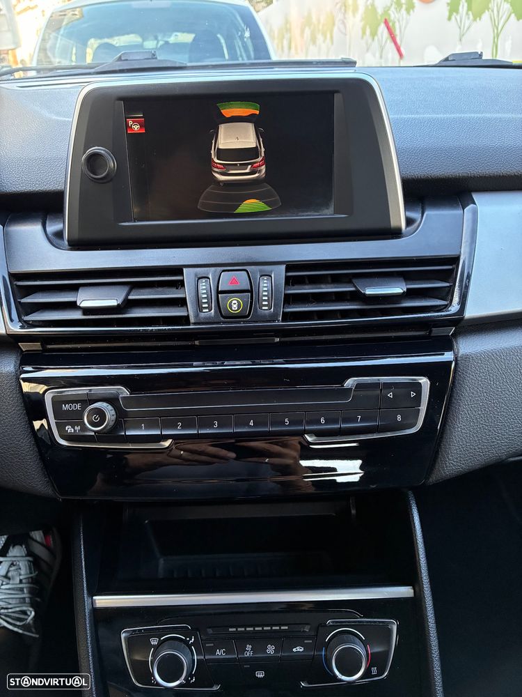 BMW 216 Active Tourer - 11
