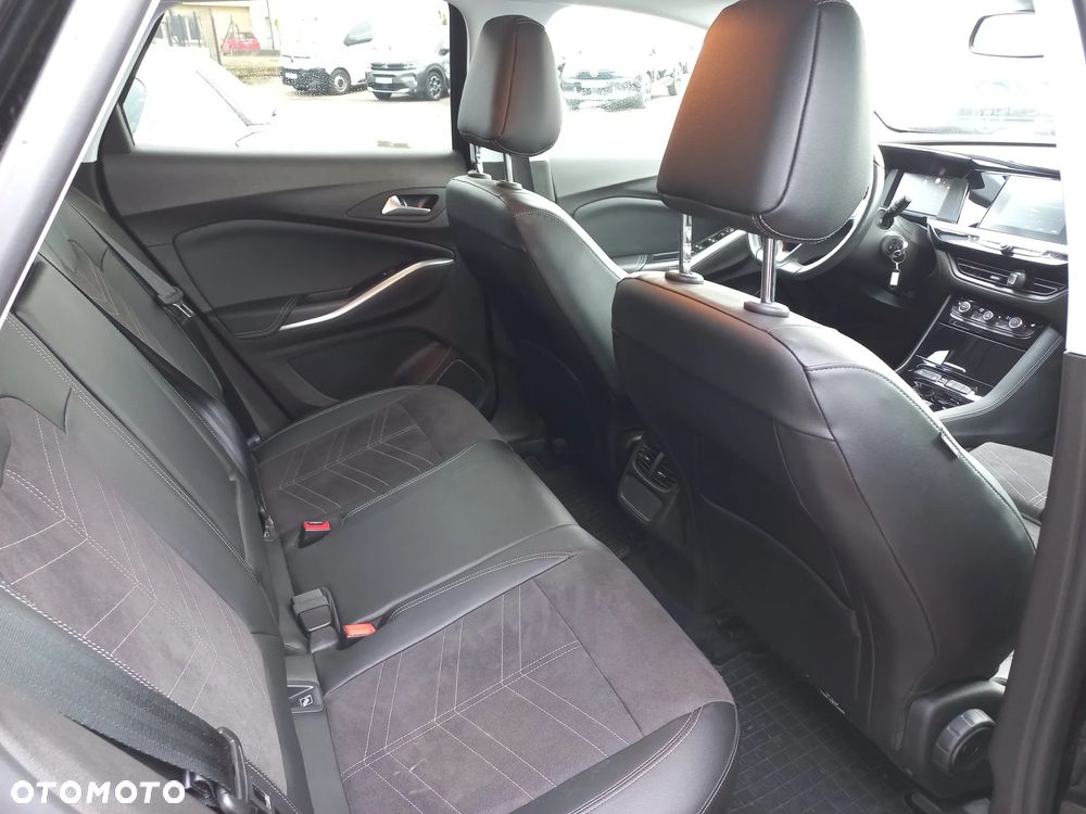 Opel Grandland 1.2 T GS S&S - 12