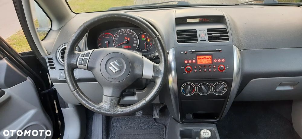 Suzuki SX4 1.9 DDiS DPF 4x4 Comfort - 8