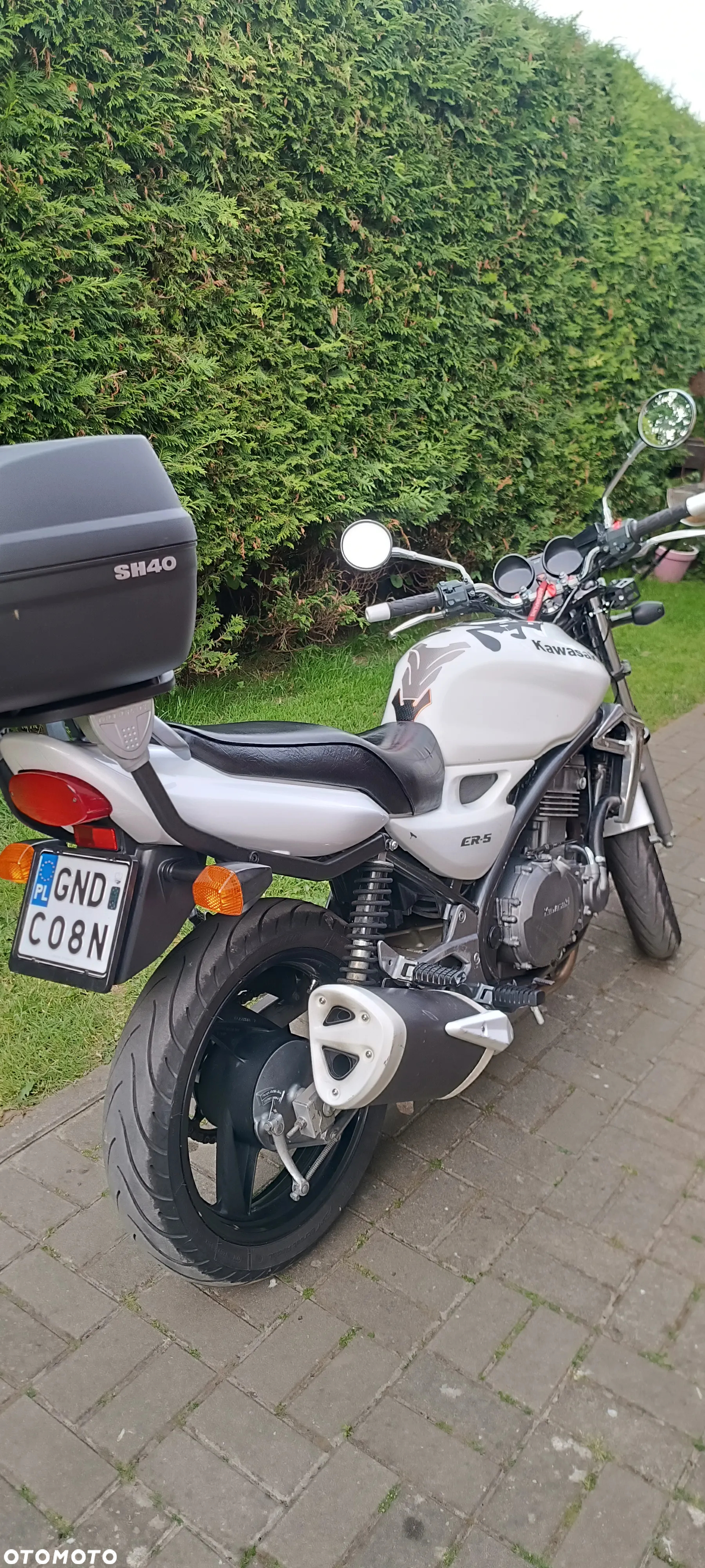 Kawasaki ER - 2