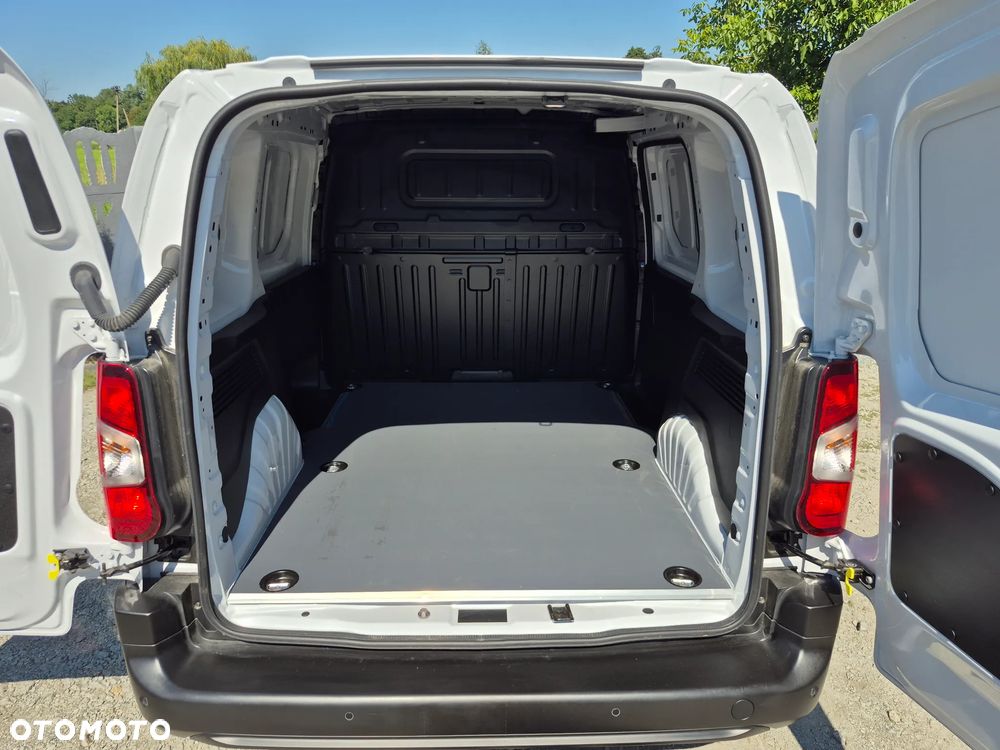 Toyota Proace City - 17