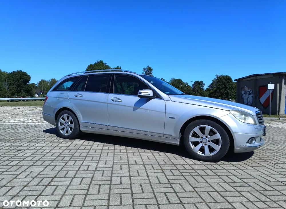 Mercedes-Benz Klasa C 180 K BlueEff Elegance - 3