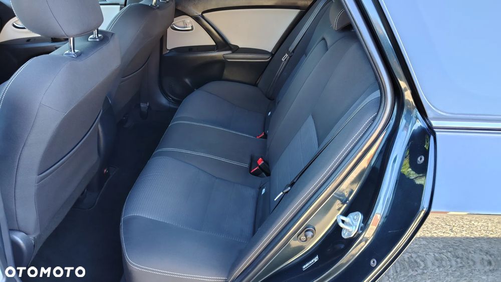 Toyota Avensis Touring Sports 1.8 Multidrive S Executive - 17