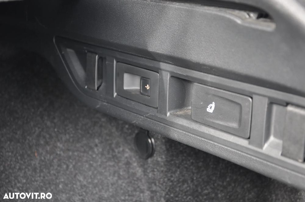 Skoda Octavia 2.0 TDI DSG Style - 31