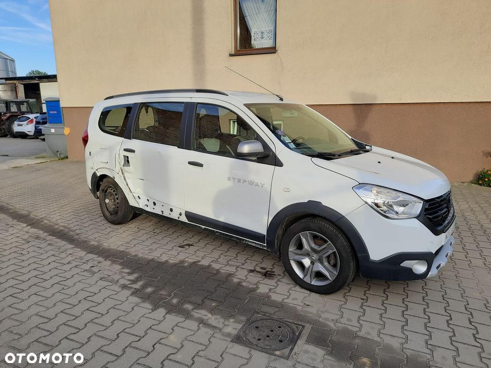 Dacia Lodgy 1.2 TCe Stepway - 4