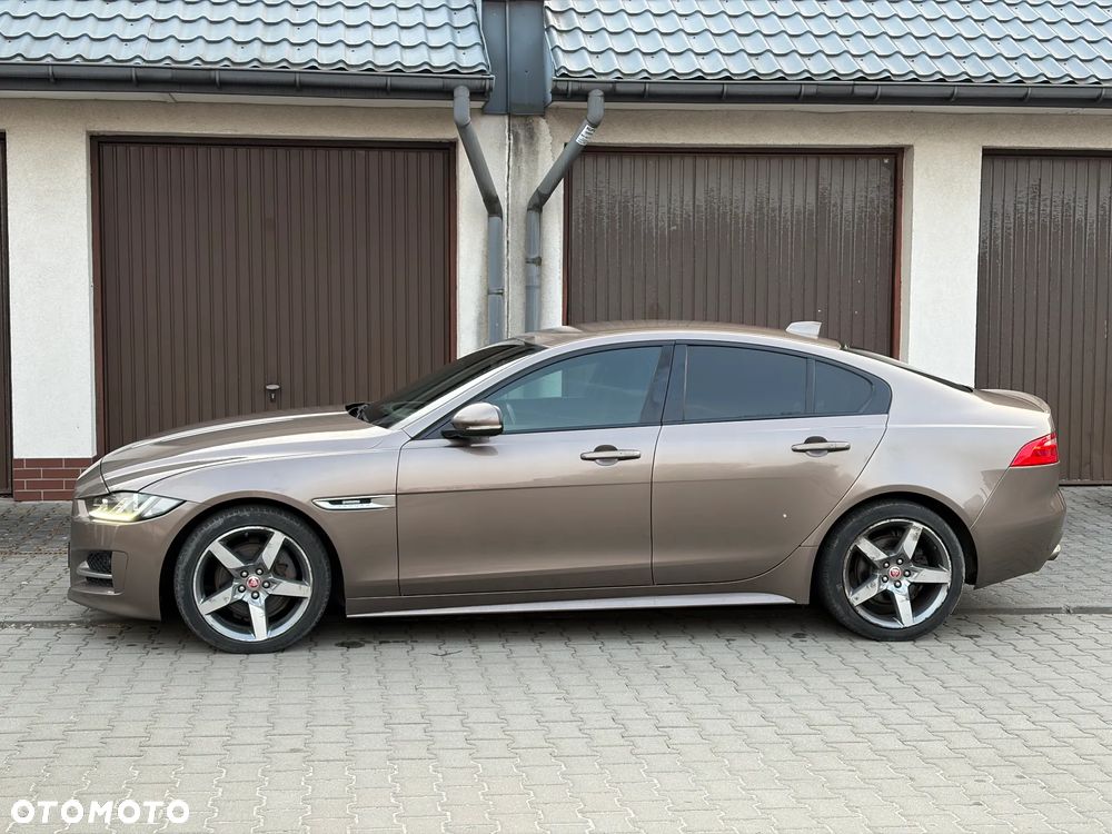 Jaguar XE 20d R-Sport - 6