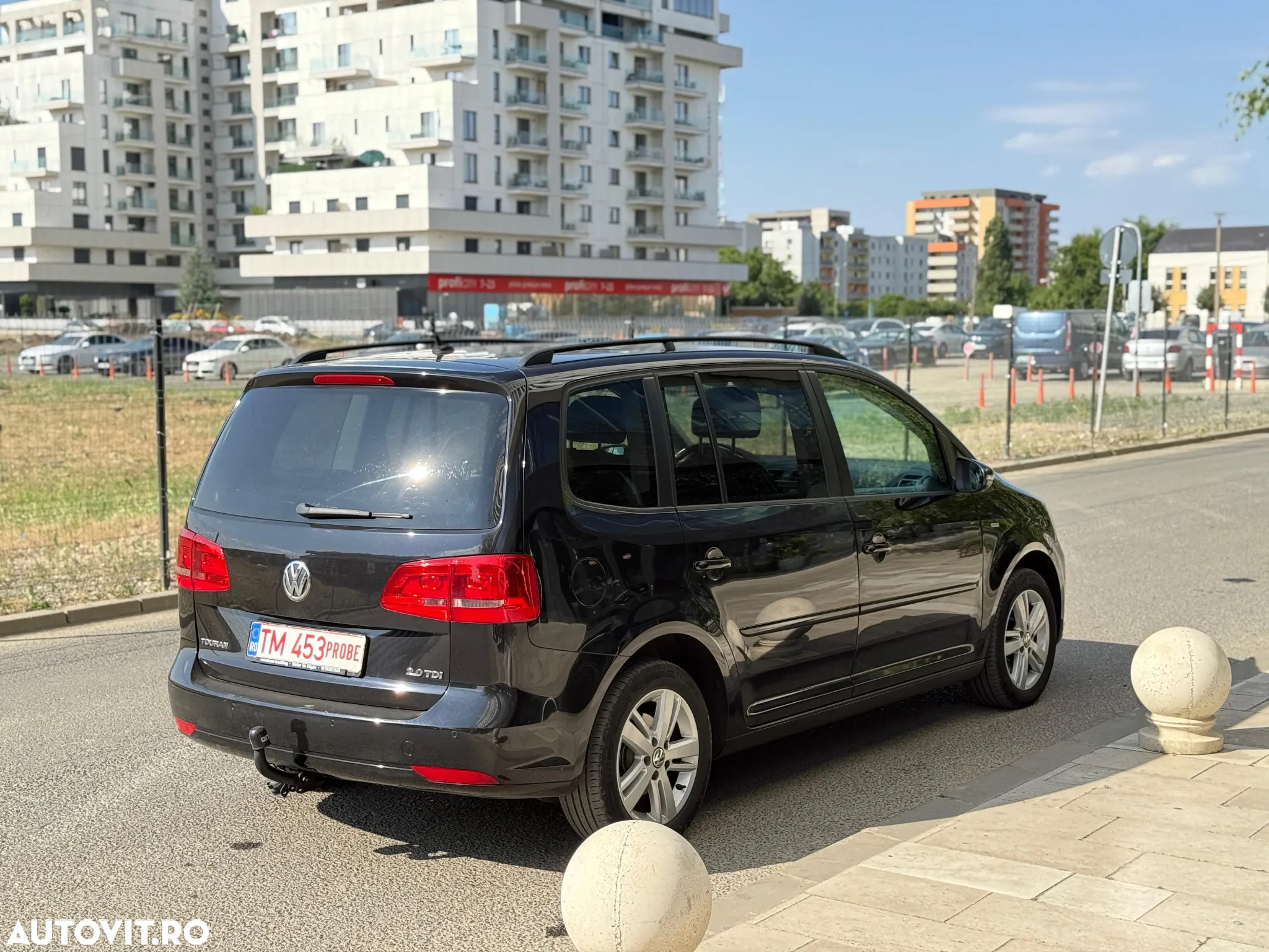 Volkswagen Touran 2.0 TDI DPF BlueMotion Technology MATCH - 5