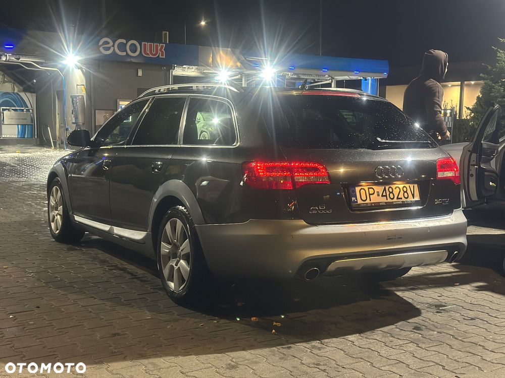 Audi A6 Allroad - 11