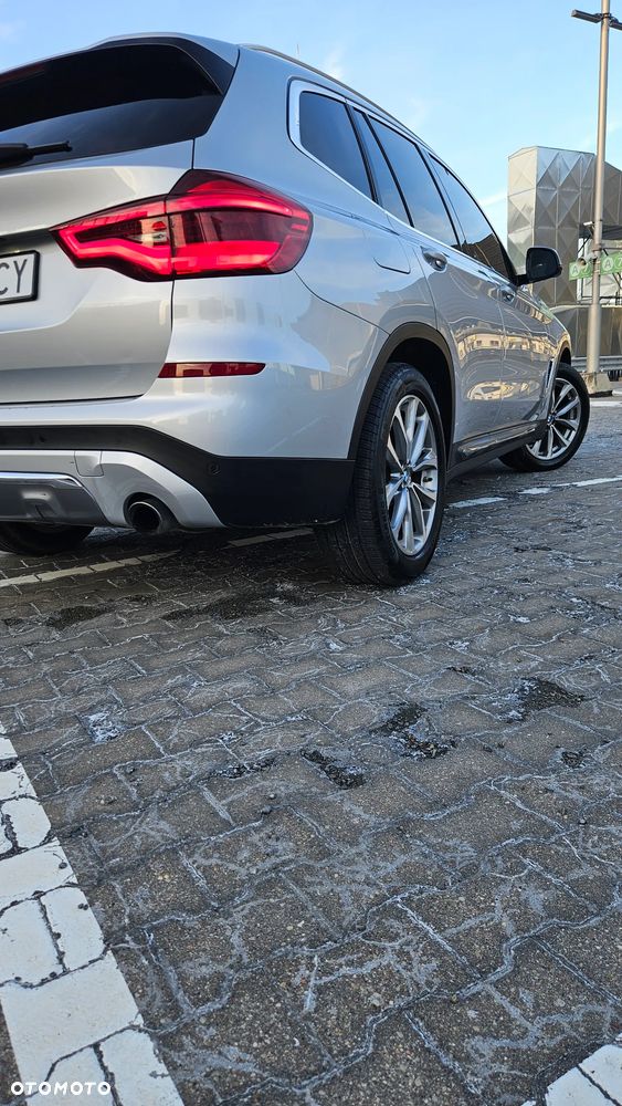 BMW X3 xDrive30i Luxury Line - 7