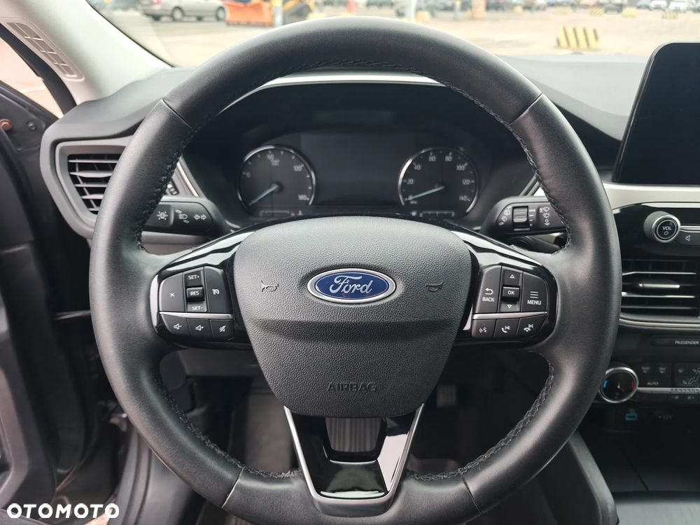 Ford Kuga - 10
