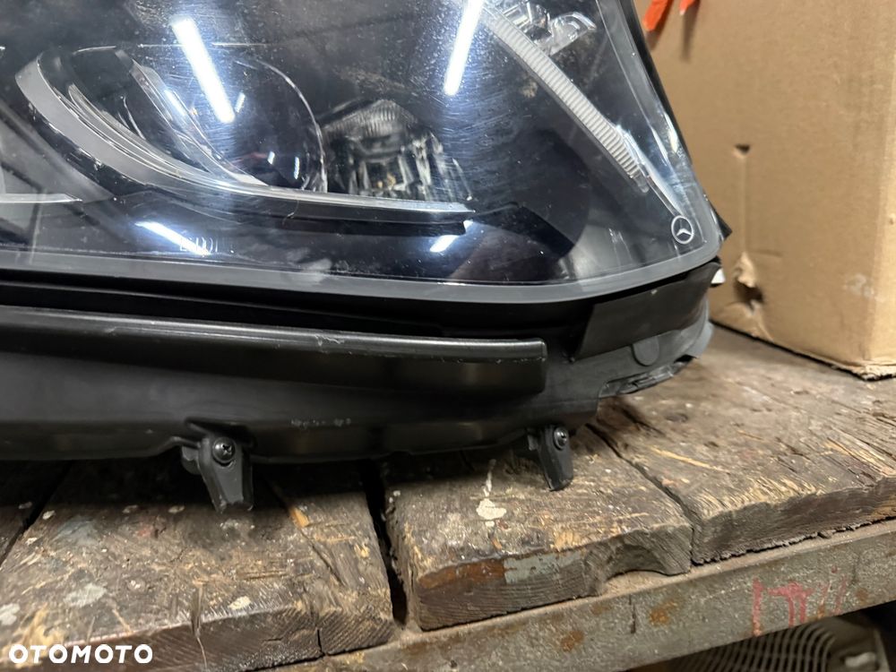 Lampa przednia prawa Mercedes C217 - 6