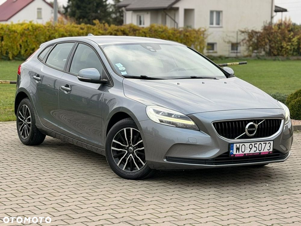 Volvo V40 - 25