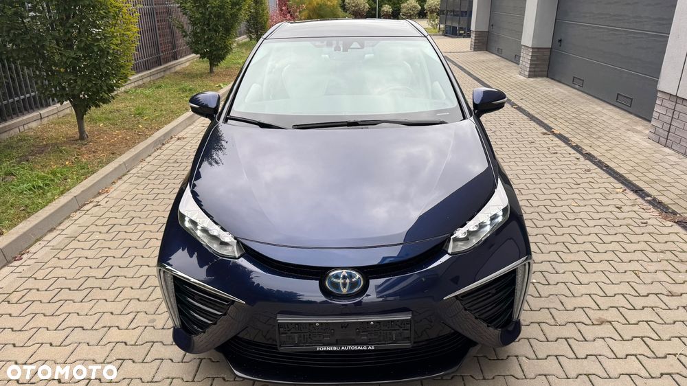 Toyota Mirai 2017 photo 2
