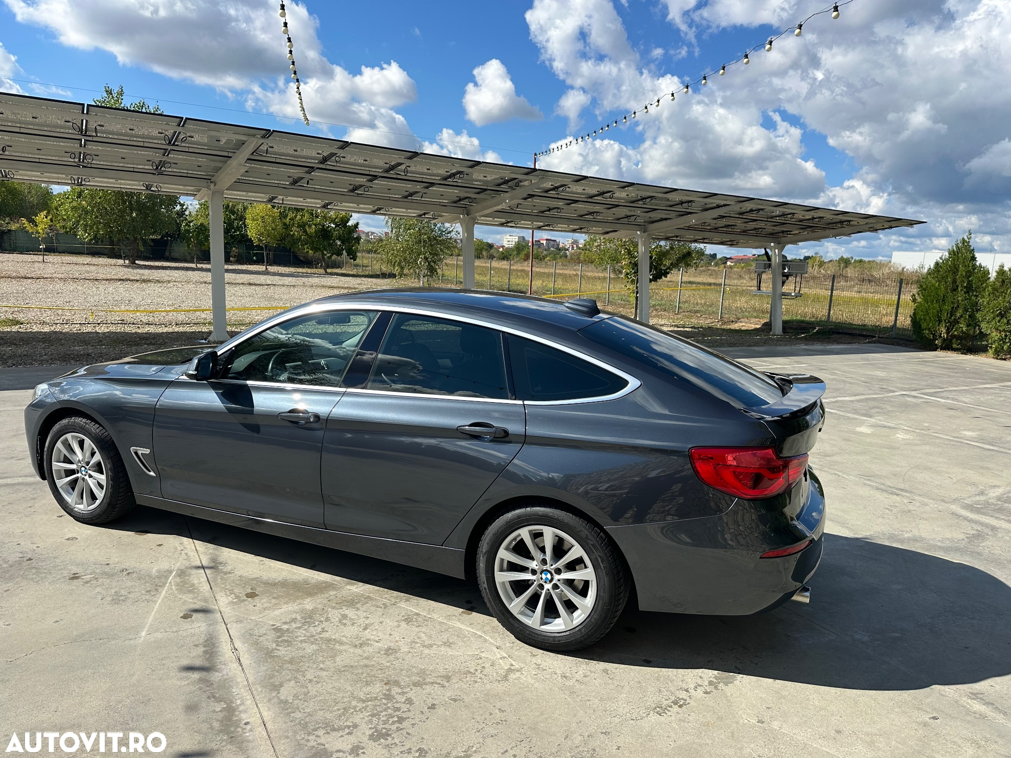 BMW Seria 3 318d Aut. Modern Line - 18